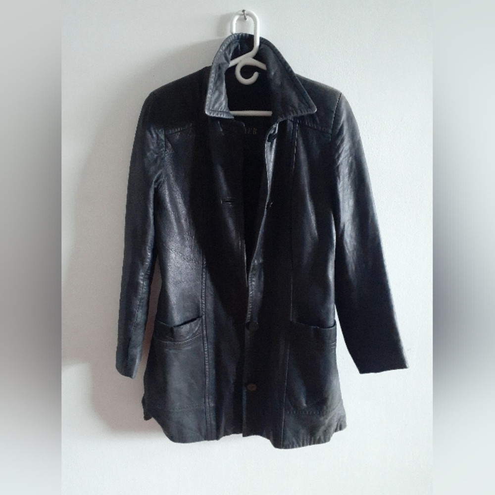 Leather Coat From Danier Canada - Picture 13 of 13